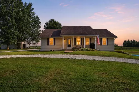 Exterior - 1790 County Road 1815, Cairo, MO 65239 photo 4 of 11