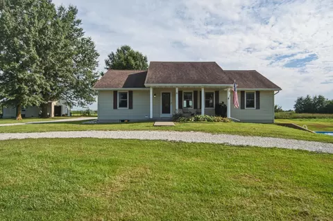 Exterior - 1790 County Road 1815, Cairo, MO 65239 photo 3 of 11