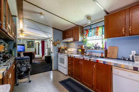 Kitchen - 3700 W Harper Rd, Clark, MO 65243 photo 2 of 2
