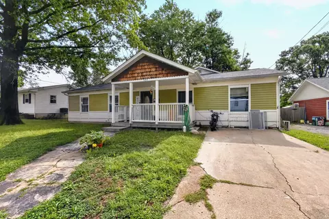 404 S Abat St, Mexico, MO 65265
