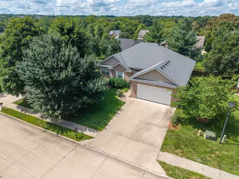7011 Stanwood Dr, Columbia, MO 65203