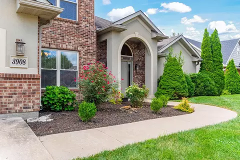 Exterior - 3908 Eagle View Ct, Columbia, MO 65203 photo 2 of 5