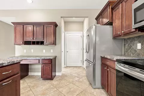 Entry Way - 3908 Eagle View Ct, Columbia, MO 65203 photo 5 of 6