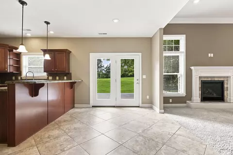 Living - 3908 Eagle View Ct, Columbia, MO 65203 photo 5 of 6