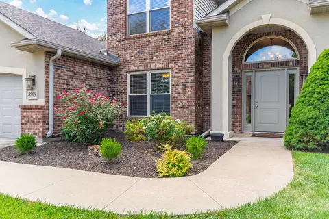 Exterior - 3908 Eagle View Ct, Columbia, MO 65203 photo 3 of 5