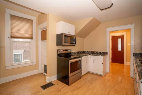 Kitchen - 625 Gilman St, Moberly, MO 65270 photo 3 of 3