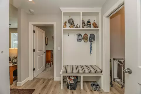 Entry Way - 2675 E Highway Cc, Sturgeon, MO 65284 photo 4 of 5