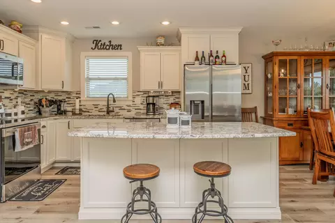 Kitchen - 2675 E Highway Cc, Sturgeon, MO 65284 photo 3 of 8