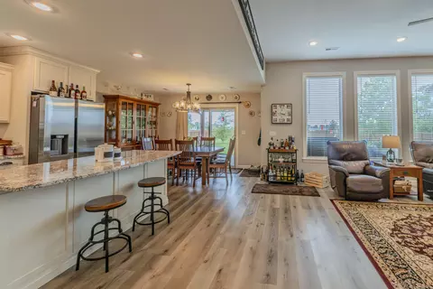 Entry Way - 2675 E Highway Cc, Sturgeon, MO 65284 photo 2 of 5