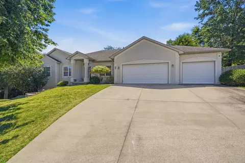 3405 Whitney Ct, Columbia, MO 65203