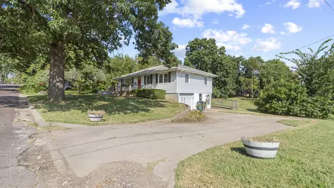 1725 Amelia St, Columbia, MO 65201