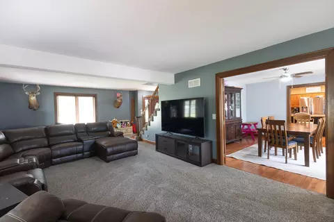 Living - 605 S Broadway St, Salisbury, MO 65281 photo 2 of 2