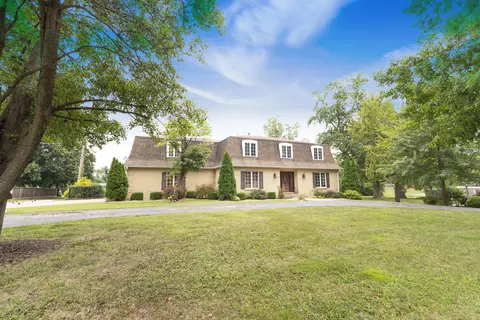 Exterior - 605 S Broadway St, Salisbury, MO 65281 photo 15 of 22