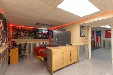 Bedroom - 605 S Broadway St, Salisbury, MO 65281 photo 7 of 8