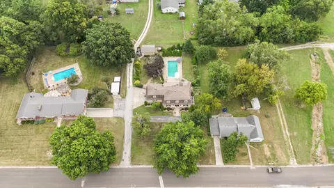View/Area - 605 S Broadway St, Salisbury, MO 65281 photo 8 of 8