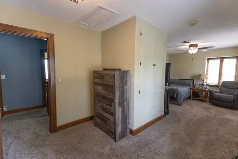 Entry Way - 605 S Broadway St, Salisbury, MO 65281 photo 1 of 6