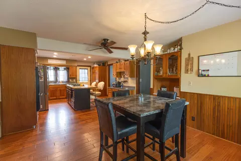 Dining - 605 S Broadway St, Salisbury, MO 65281 photo 3 of 3