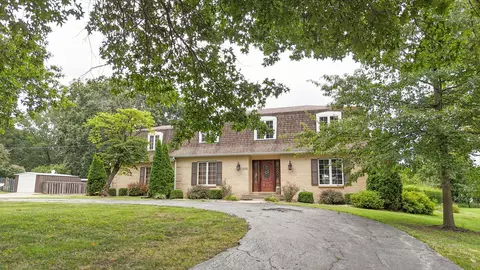 Exterior - 605 S Broadway St, Salisbury, MO 65281 photo 18 of 22
