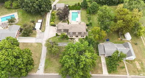 View/Area - 605 S Broadway St, Salisbury, MO 65281 photo 3 of 8
