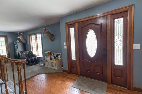 Entry Way - 605 S Broadway St, Salisbury, MO 65281 photo 4 of 6