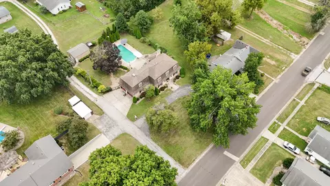View/Area - 605 S Broadway St, Salisbury, MO 65281 photo 4 of 8