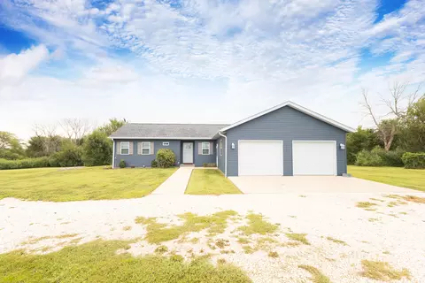 Exterior - 1362 Highway Cc, Cairo, MO 65239 photo 2 of 12