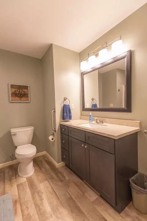 Bath - 1362 Highway Cc, Cairo, MO 65239 photo 4 of 4