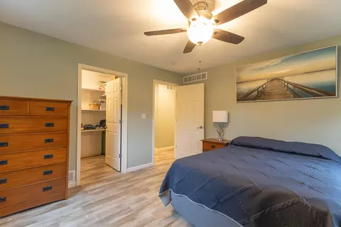 Bedroom - 1362 Highway Cc, Cairo, MO 65239 photo 2 of 4