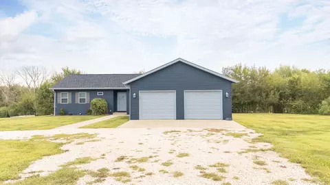 Exterior - 1362 Highway Cc, Cairo, MO 65239 photo 3 of 12