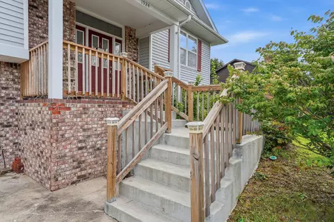 Exterior - 1924 Lakeview Dr, Fulton, MO 65251 photo 2 of 4