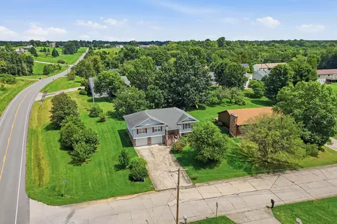 View/Area - 1924 Lakeview Dr, Fulton, MO 65251 photo 2 of 9