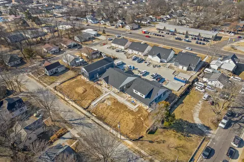 607 N 4th St #100, Columbia, MO 65201