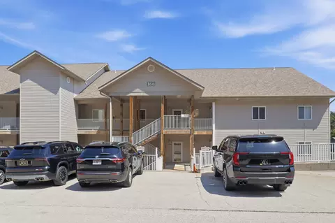 166 Oak Harbor Dr #3D, Camdenton, MO 65020