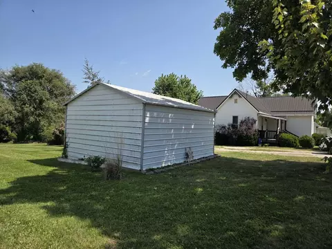 Exterior - 505 E Main St, Perry, MO 63462 photo 3 of 7