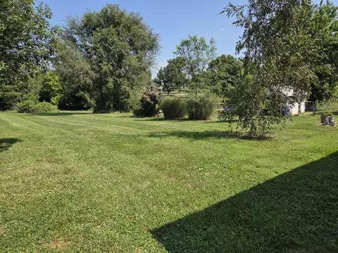 Exterior - 505 E Main St, Perry, MO 63462 photo 5 of 7