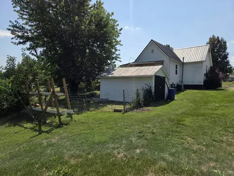 Exterior - 505 E Main St, Perry, MO 63462 photo 4 of 7