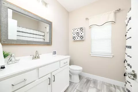 Bath - 6540 Gateway Arch Way, Ashland, MO 65010 photo 4 of 4