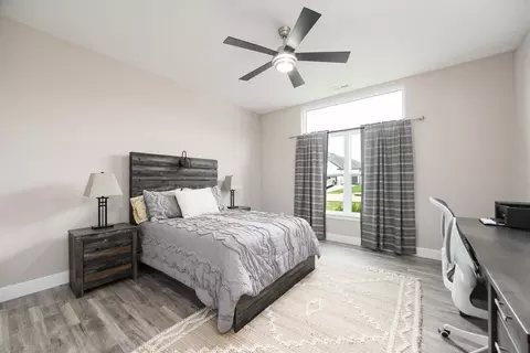 Bedroom - 6540 Gateway Arch Way, Ashland, MO 65010 photo 2 of 3