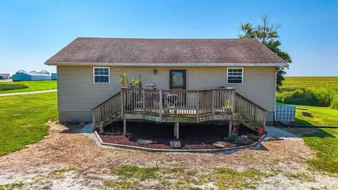 31467 Lark Rd, Vandalia, MO 63382