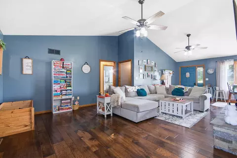 Living - 18541 Highway Ff, Mexico, MO 65265 photo 3 of 4
