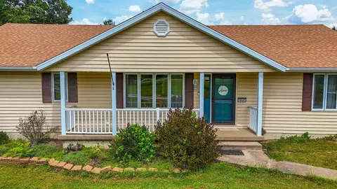 Exterior - 18541 Highway Ff, Mexico, MO 65265 photo 4 of 16