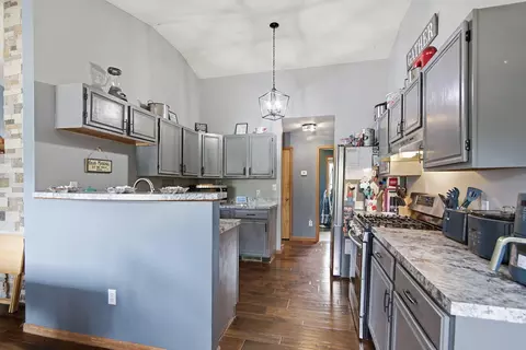 Kitchen - 18541 Highway Ff, Mexico, MO 65265 photo 1 of 8