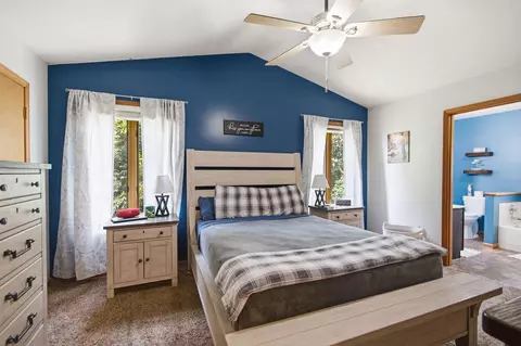 Bedroom - 18541 Highway Ff, Mexico, MO 65265 photo 1 of 10