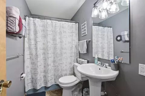 Bath - 18541 Highway Ff, Mexico, MO 65265 photo 6 of 7
