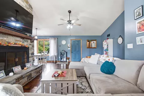 Living - 18541 Highway Ff, Mexico, MO 65265 photo 1 of 4