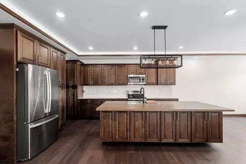 Kitchen - 2153 Moonflower Dr, Holts Summit, MO 65043 photo 2 of 2