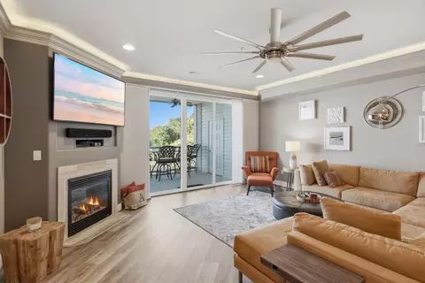 Living - 100 Trinity Pointe Dr #2L, Camdenton, MO 65020 photo 1 of 3