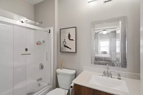 Bath - 100 Trinity Pointe Dr #2L, Camdenton, MO 65020 photo 1 of 4