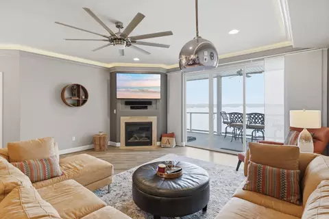 Living - 100 Trinity Pointe Dr #2L, Camdenton, MO 65020 photo 3 of 3
