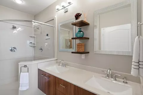 Bath - 100 Trinity Pointe Dr #2L, Camdenton, MO 65020 photo 3 of 4